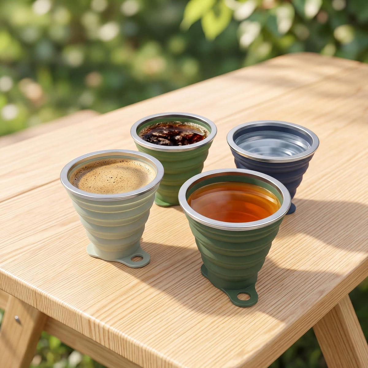 ME.FAN Silicone Collapsible Travel Cup - Silicone Folding Camping Cup with Lids - Expandable Drinking Cup Set - Portable, Graduated [9.22oz]